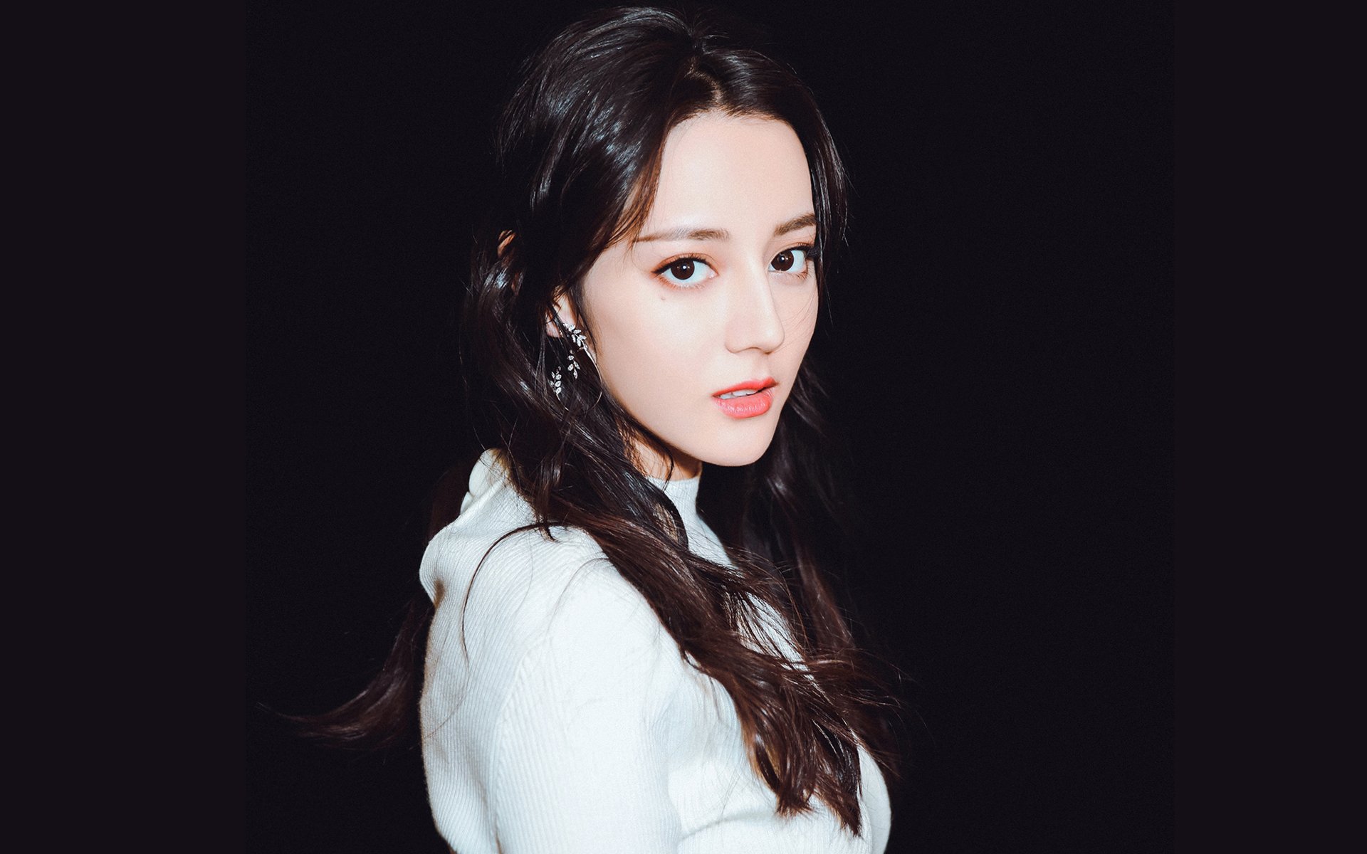 爱游戏综合娱乐-格拉纳达连胜达到四场，状态正佳，格拉纳达球迷