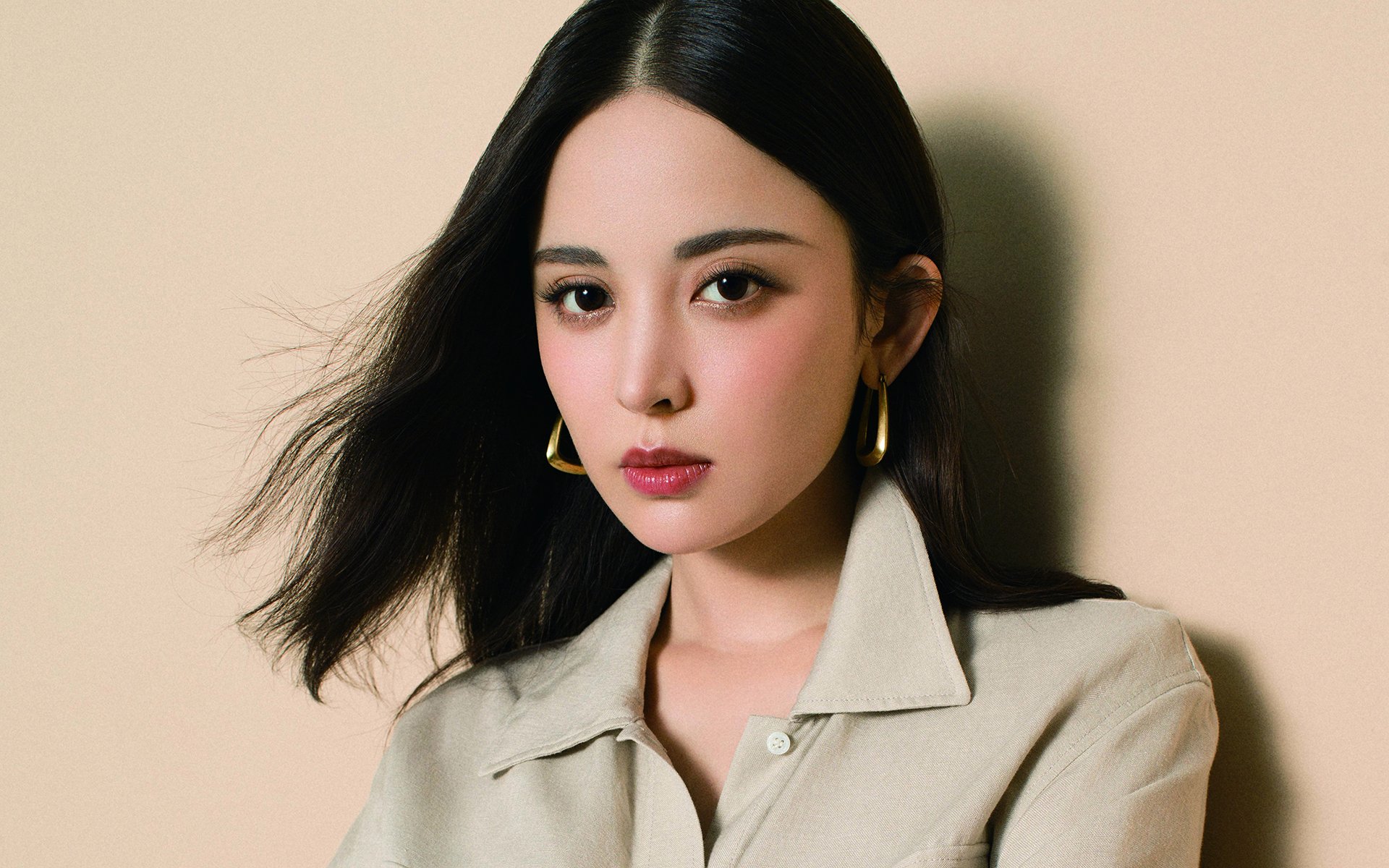 爱游戏娱乐网址-中国女篮教练组强调攻防平衡 强化协同意识，中国女篮教练员