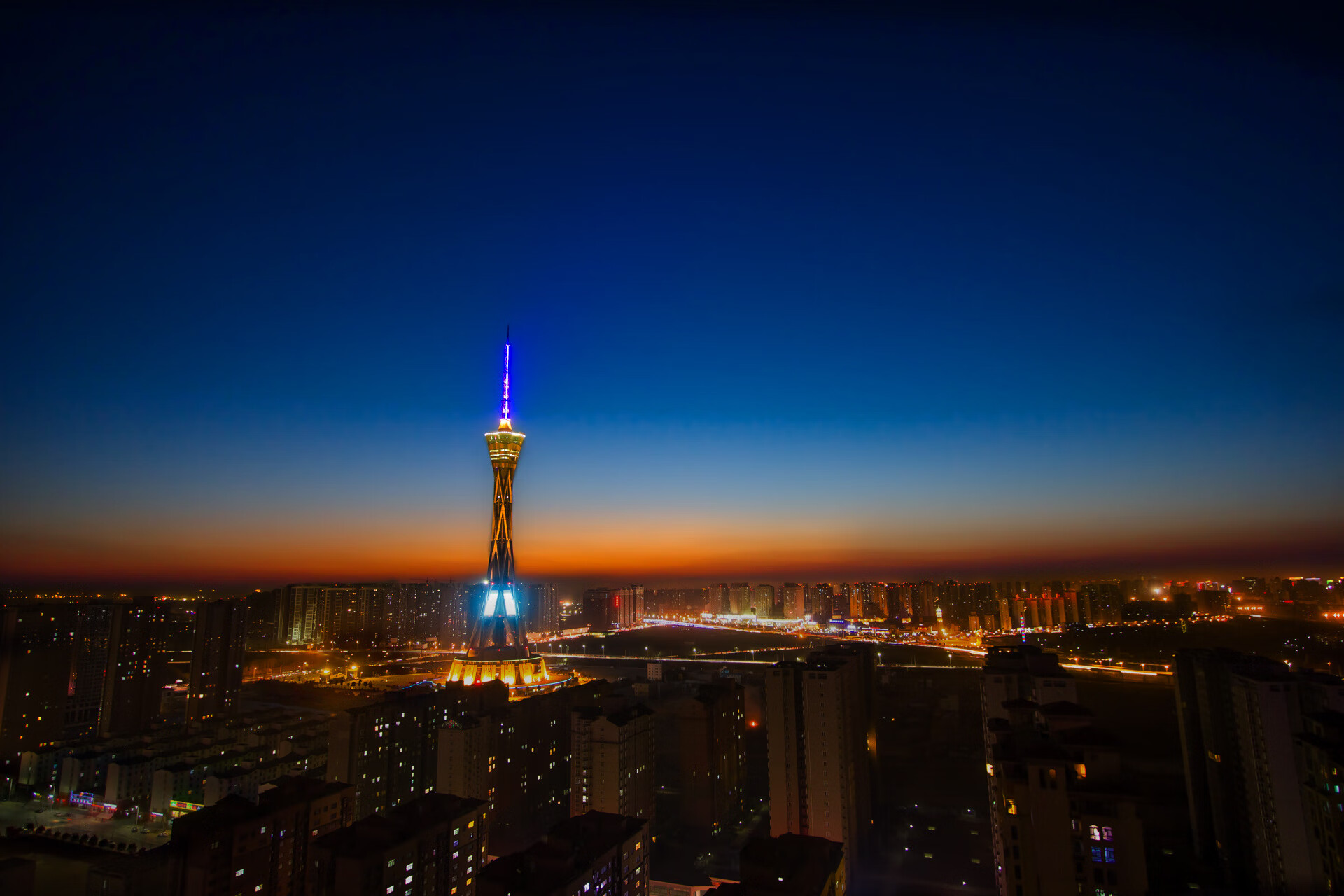 体育新闻中心裁判判罚争议,体育裁判规则